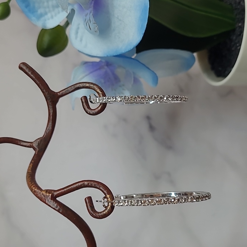 NEW SILVER RHINESTONE HOOP EARRINGS